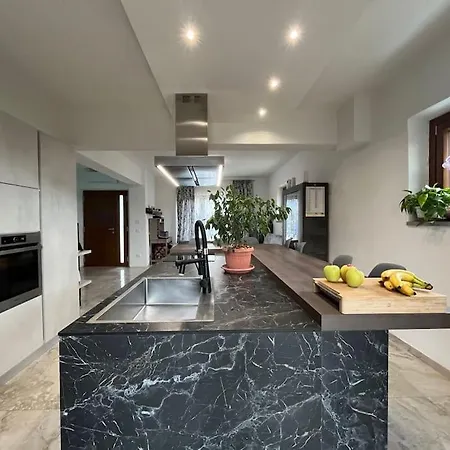 - La Capra Amaltea Cortona