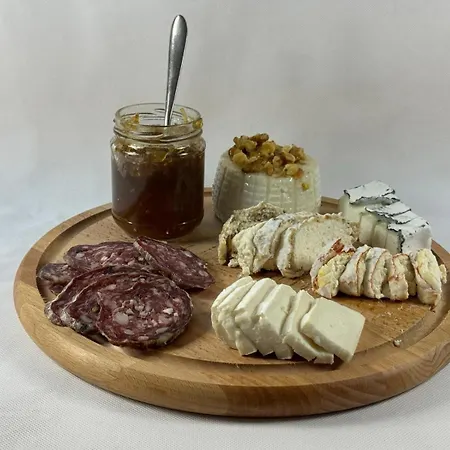 - La Capra Amaltea *